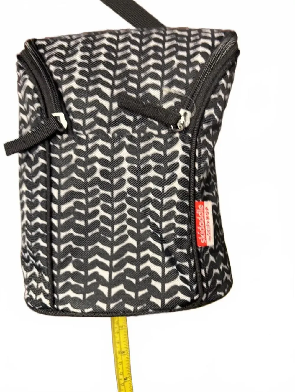 Skip Hop Skidaddle Insulated Bottle Bag in Black and White